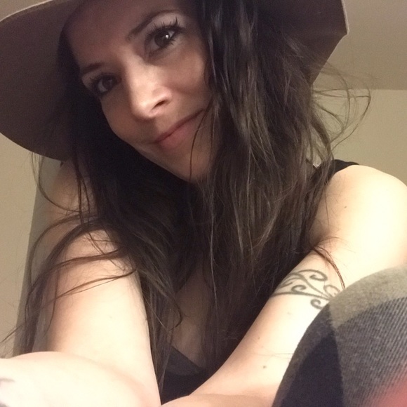 Meet your Posher, Sage - Picture 9 of 16